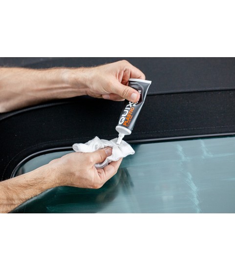 QUIXX Acrylic Scratch Remover, Scratch & Scuff Remover for Acrylic & Plexiglass Surfaces on Cars, Motorcycles, Boats, Caravans & Household Items, ref. 10003, Made in Germany, QUIXX Acrylic Scratch Remover, Scratch & Scuff Remover for Acrylic & Plexiglass Surfaces on Cars, Motorcycles, Boats, Caravans & Household Items, ref. 10003, Made in Germany,
