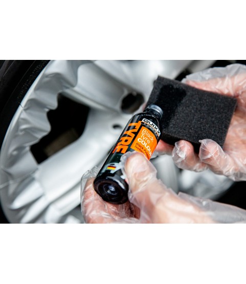 QUIXX Black Tyre Colour, Tire Restorer Deep Black 2-Step Kit, ref. 10192 QUIXX Black Tyre Colour, Tire Restorer Deep Black 2-Step Kit, ref. 10192