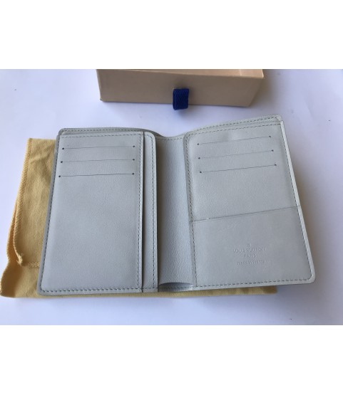Louis Vuitton white James wallet artic bi-fold pocket wallet N63009