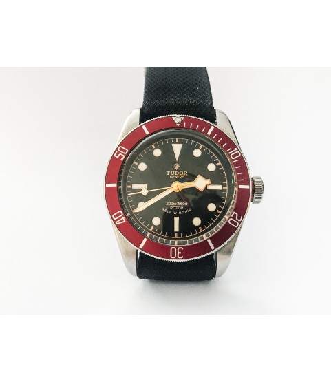 Tudor Heritage Black Bay 79220R steel diver red watch 41mm