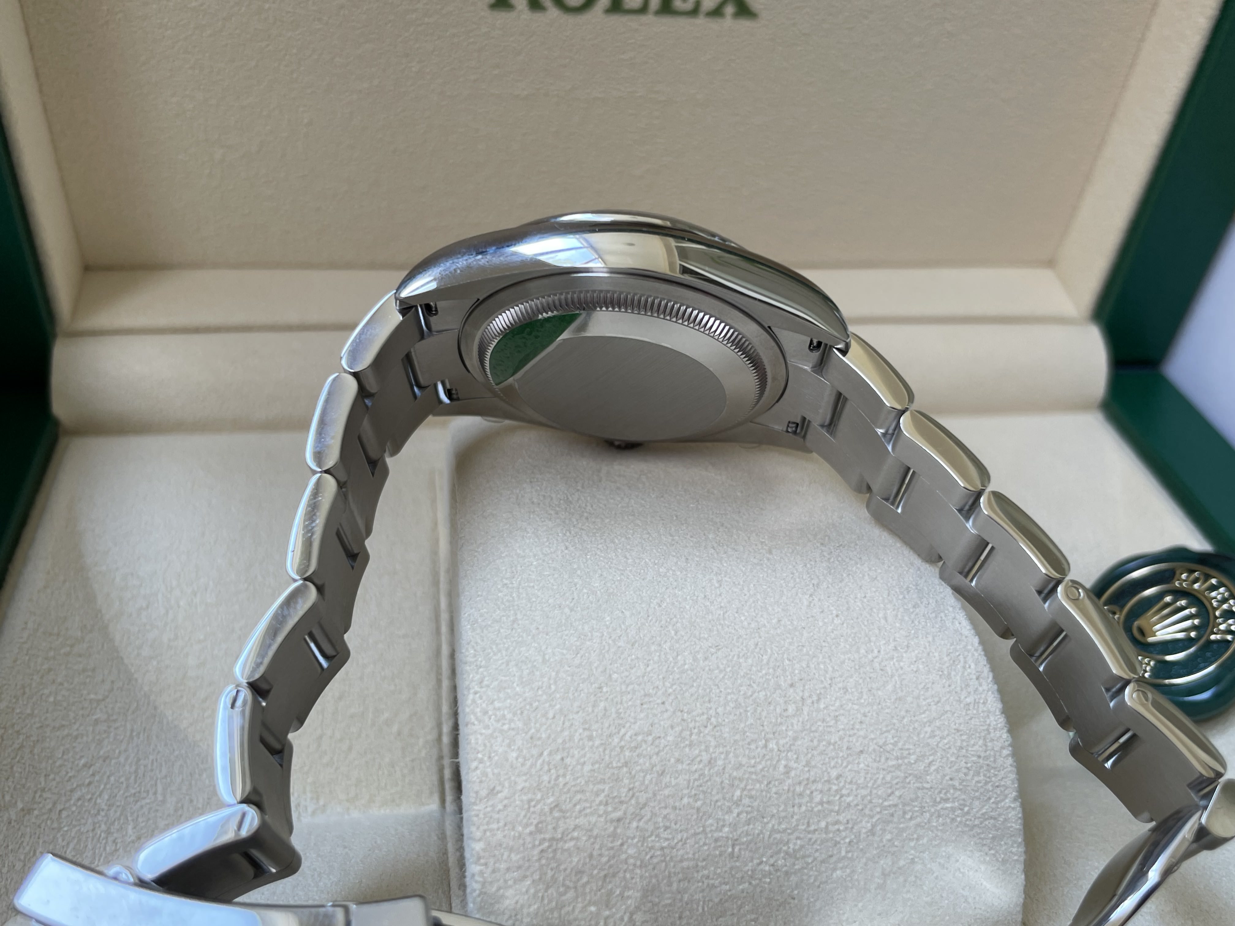 New Rolex Oyster Perpetual 126000 green dial watch 2021 36mm - 219284