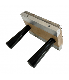 Carding hangle to equalized the polishing cloths discs, hard metal blade