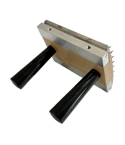 Carding hangle to equalized the polishing cloths discs, hard metal blade