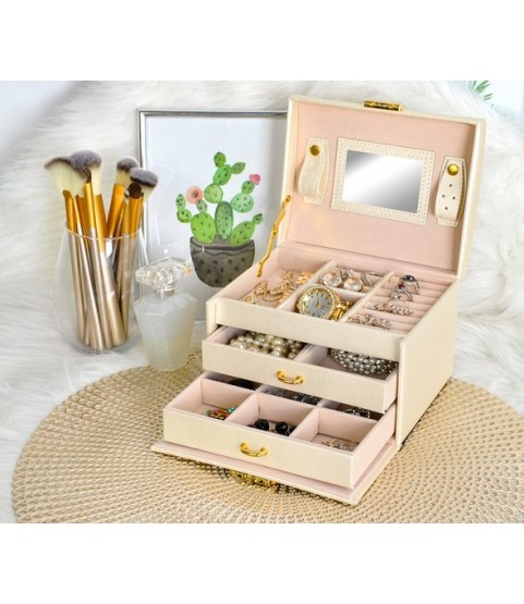Beautylushh Beige Jewelry Box