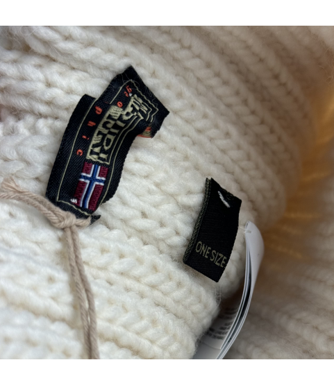Ladies Jaeger LeCoultre winter hat by Napapijri one size